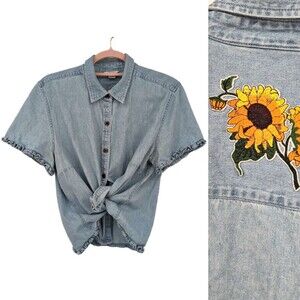 Vintage y2k Denim Shirt Ruffle Embroidered Sunflower Cottagecore Size Large